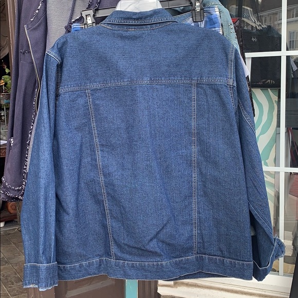 Jean jacket - Picture 5 of 5